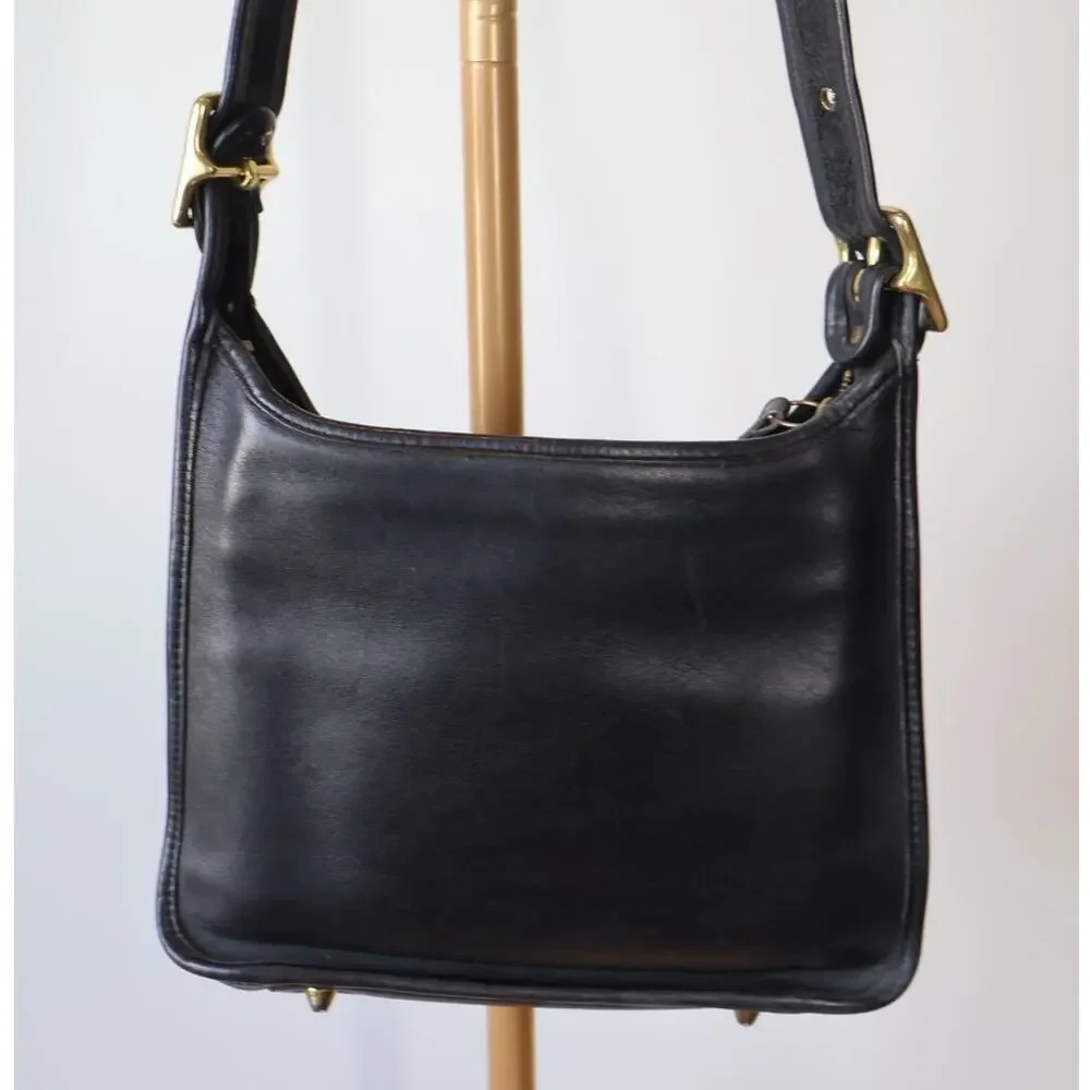 Coach Legacy Zip 9966 Vintage 1999 Black Leather Crossbody Shoulder Bag Gold